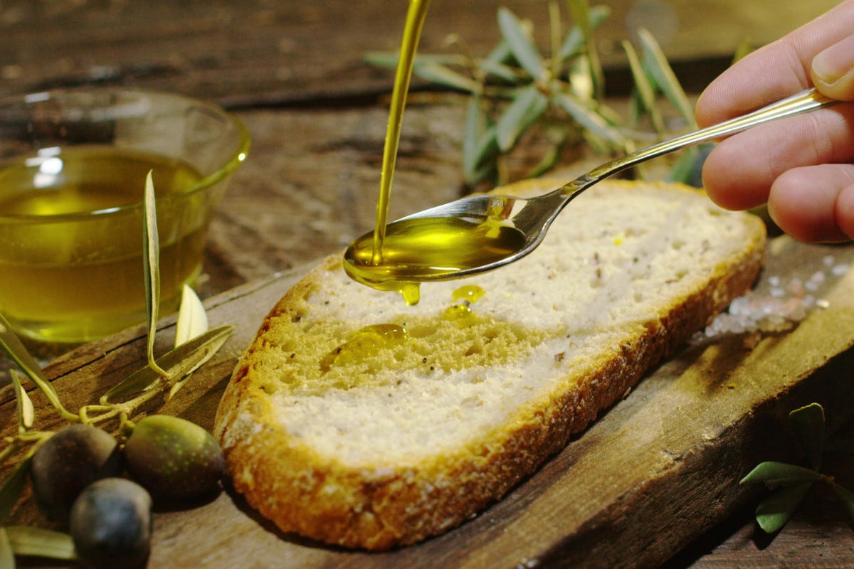 Bruschetta pane olio - foto HQuality Vetrina toscana, un viaggio nel gusto della tradizione
